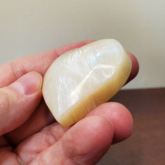 Moonstone Crystal Heart - Picture 15 of 16